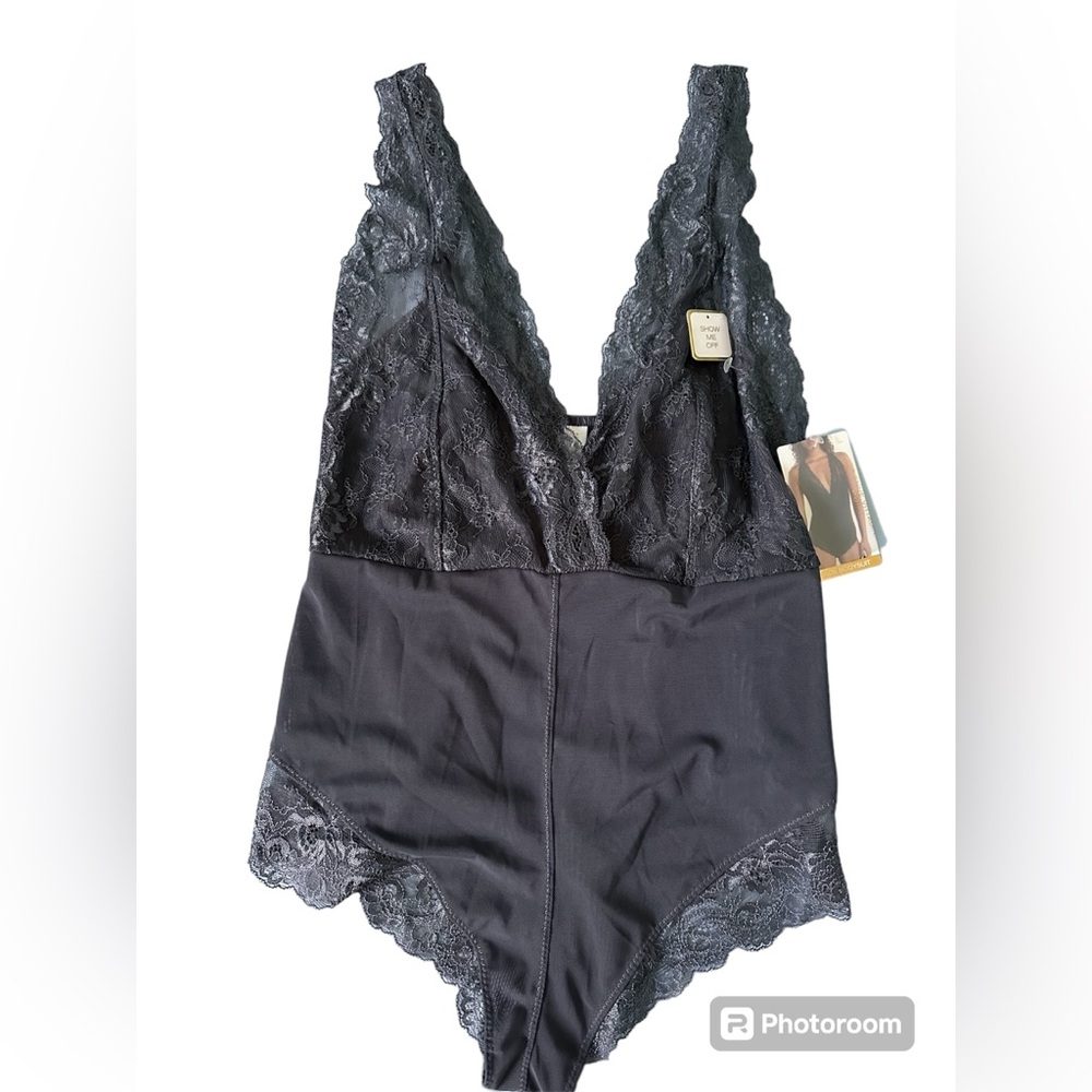 NWT Adrienne Vittadini Sexy Lace Bodysuit